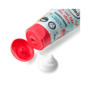 Kem dưỡng da tay Balea, Tôi không giống rái cá 100ml